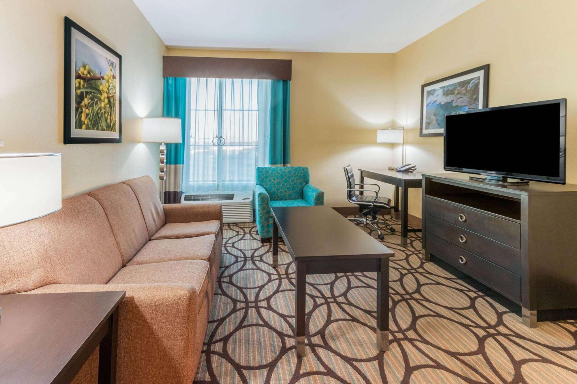 La Quinta By Wyndham Carlsbad Hotel Екстериор снимка